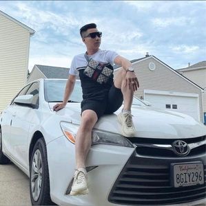 Meet your Posher, Hưng